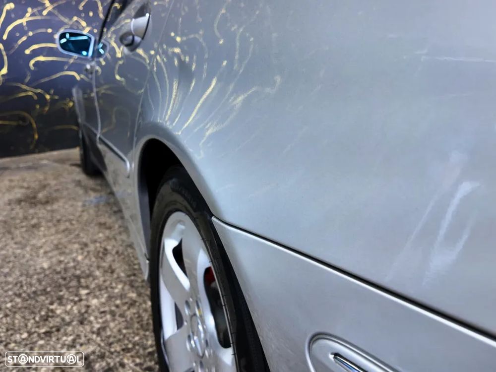 Mercedes-Benz E 220 - 16