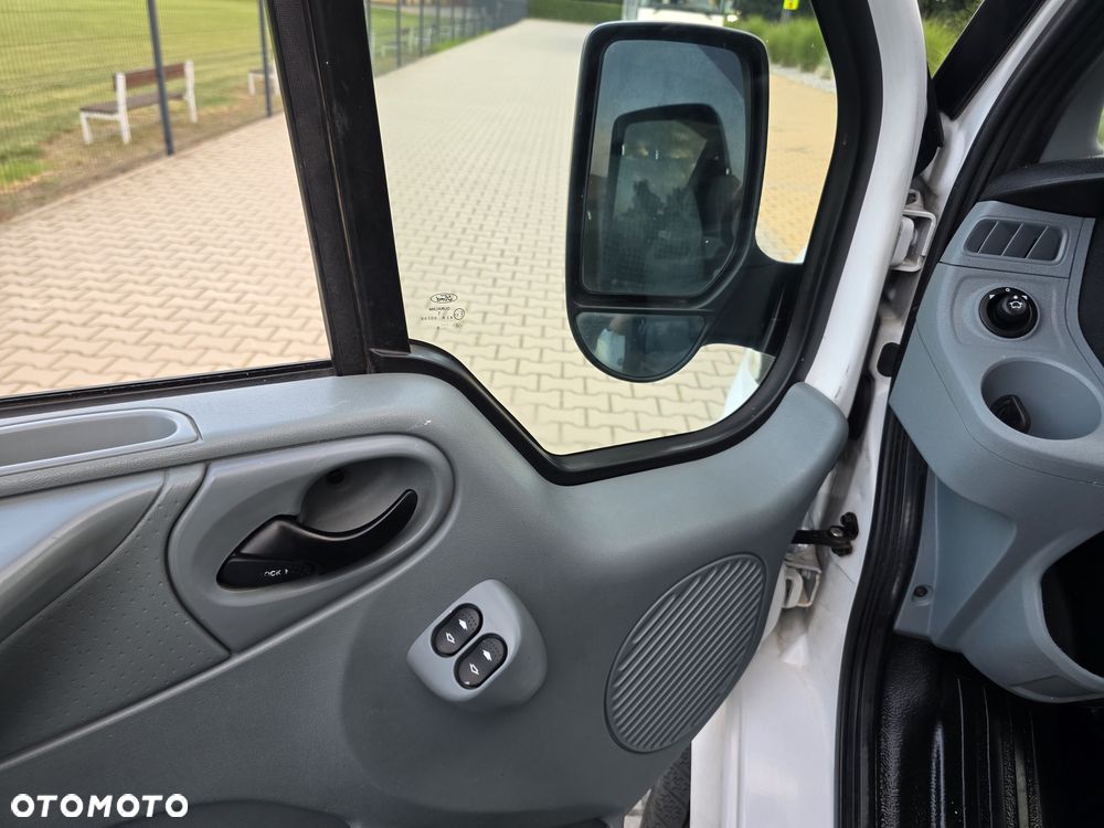 Ford Transit - 17
