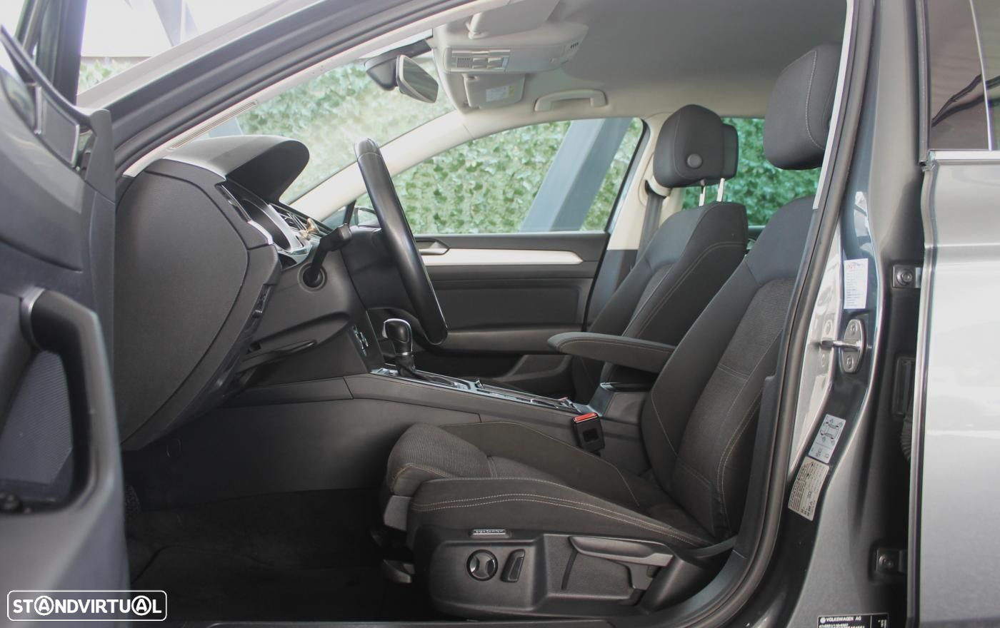 VW Passat Variant 1.6 TDI Confortline DSG - 8