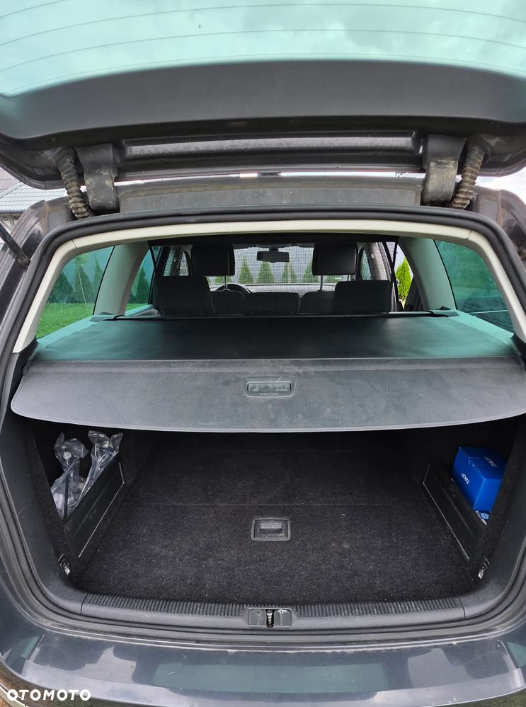 Volkswagen Passat - 11