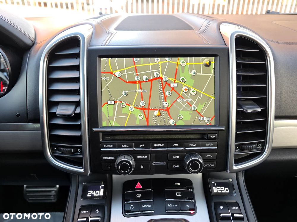 Porsche Cayenne - 12