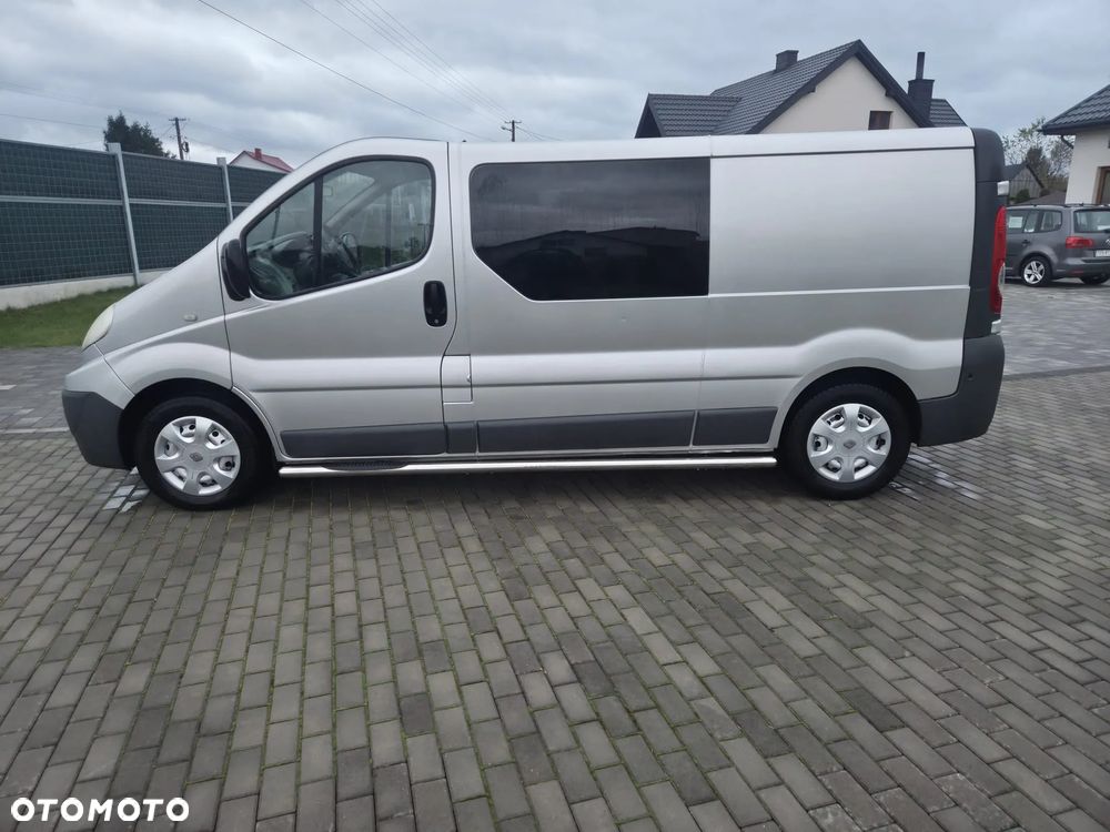 Renault TRAFIC LONG KLIMA TEMPOMAT ORYGINAŁ PODNOŚNIK DLA INWALIDY LUB INNE ZADBANY FULL OPCJA DOPOSAŻONY - 7