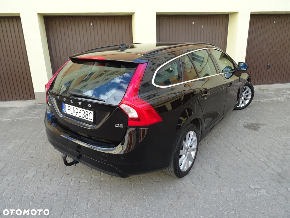 Volvo V60 D2 Drive-E Momentum - 3
