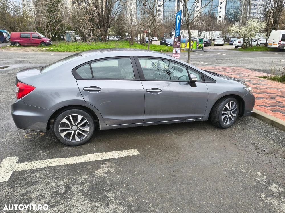 Honda Civic 1.8 MT LS - 10