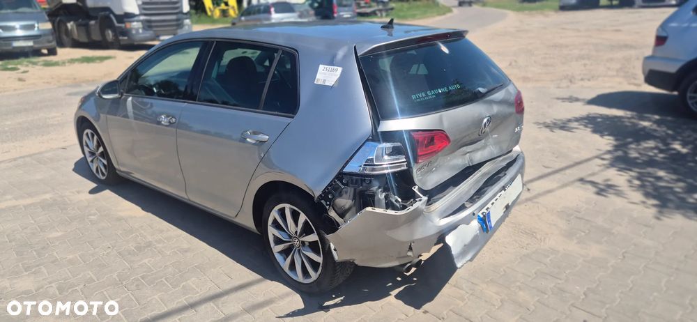 Volkswagen Golf 2.0 TDI BMT Highline - 12