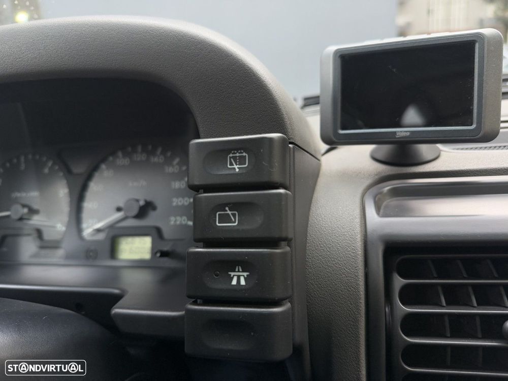 Land Rover Discovery - 29