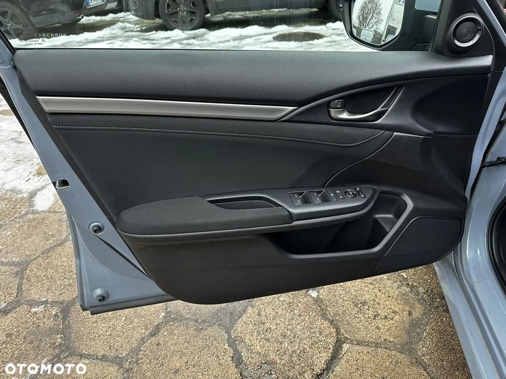 Honda Civic 1.0 T Executive Sport Line - 9