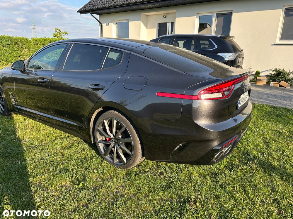 Kia Stinger - 14