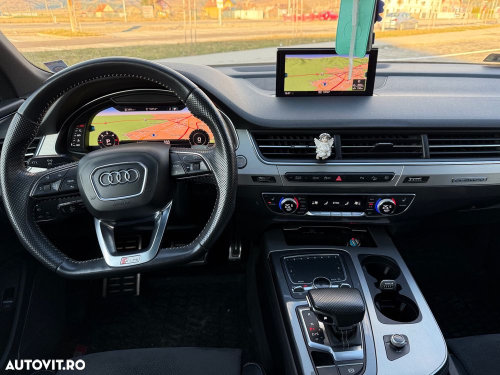 Audi Q7 - 11