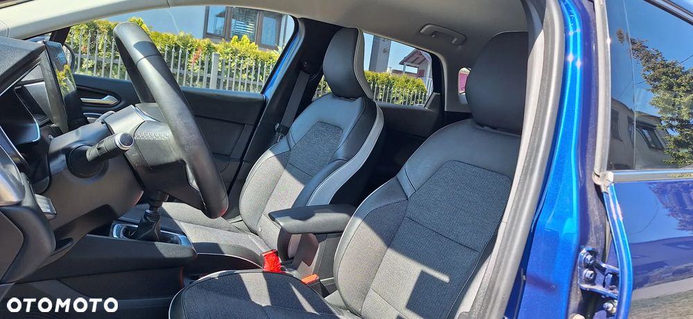 Renault Captur TCe 100 EXPERIENCE - 9