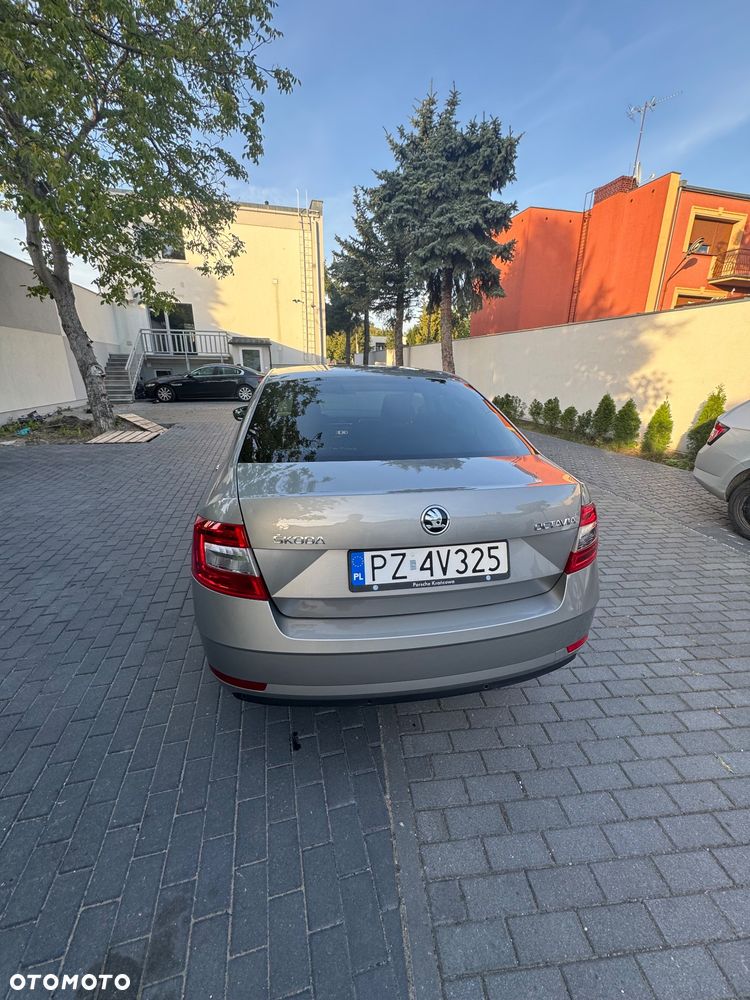 Skoda Octavia 1.4 TSI Ambition - 6