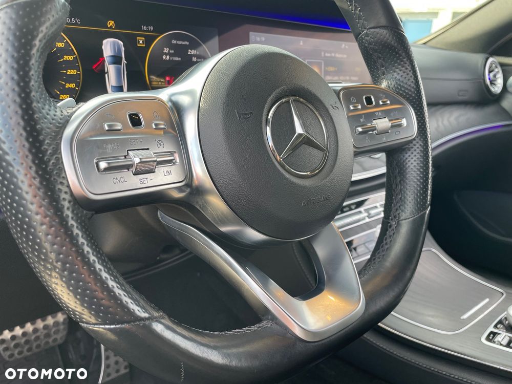 Mercedes-Benz Klasa E 220 d 4-Matic AMG - 31