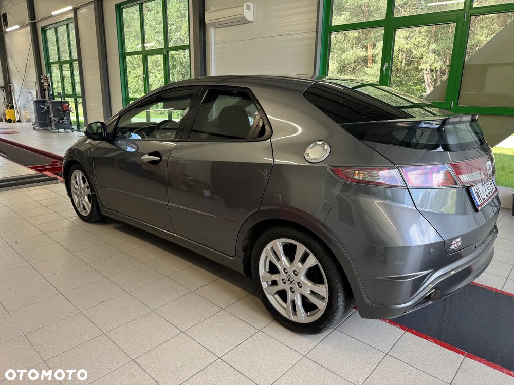 Honda Civic 1.8 Executive - 2