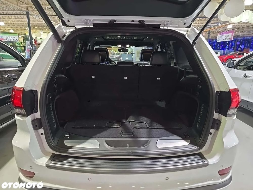 Jeep Grand Cherokee - 11