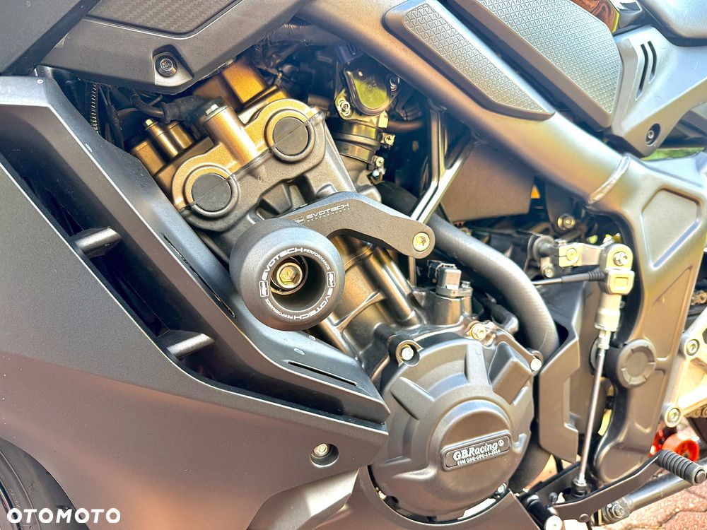 Honda CBR - 15
