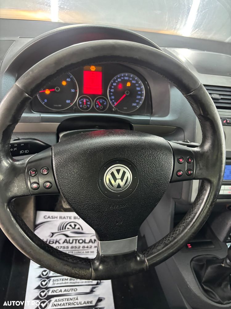 Volkswagen Touran 1.9 TDI Conceptline - 18