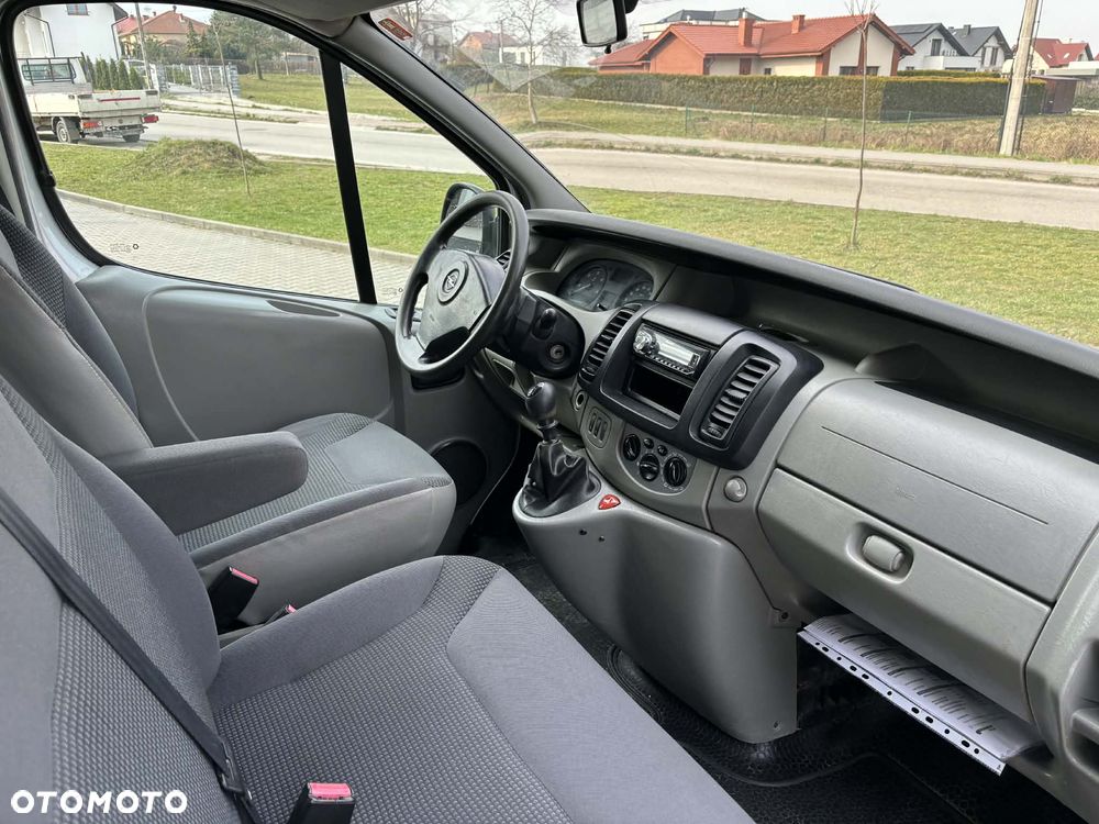 Opel Vivaro L2H1 2.9t - 20