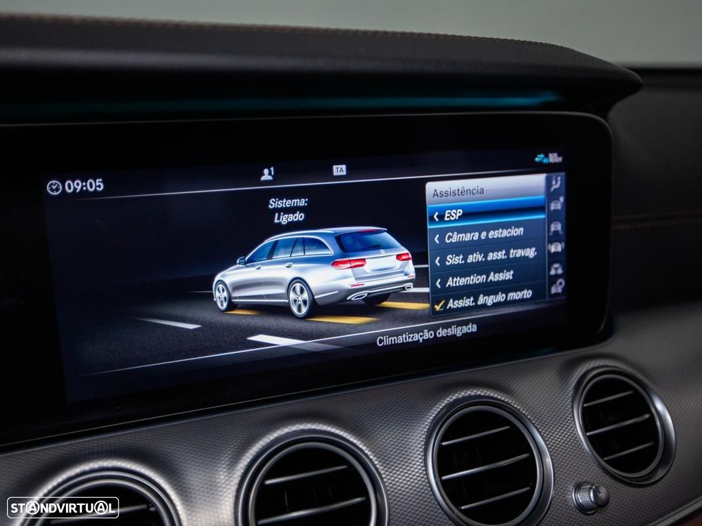 Mercedes-Benz E 300 de AMG Line - 21