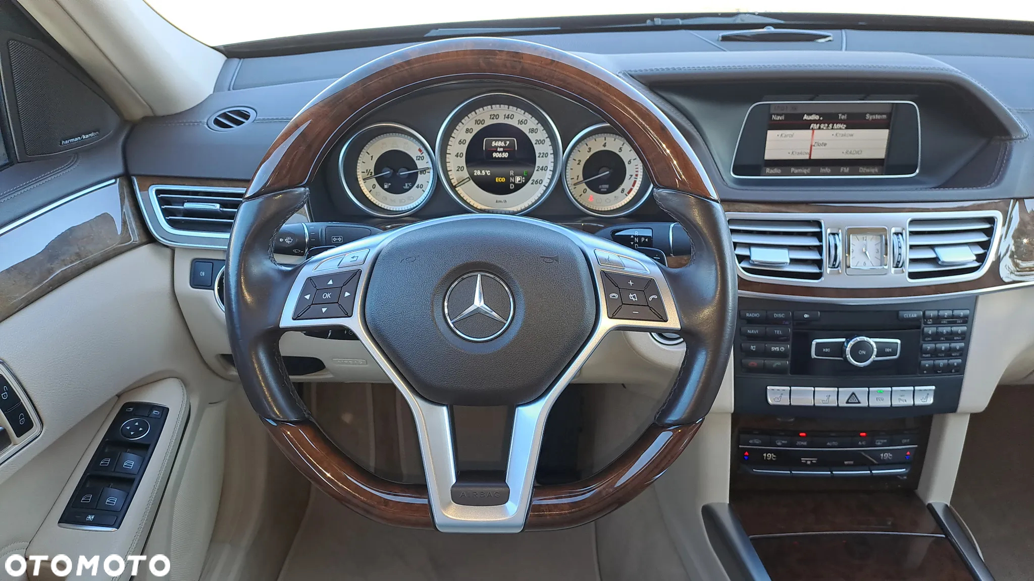 Mercedes-Benz Klasa E 250 Elegance - 14