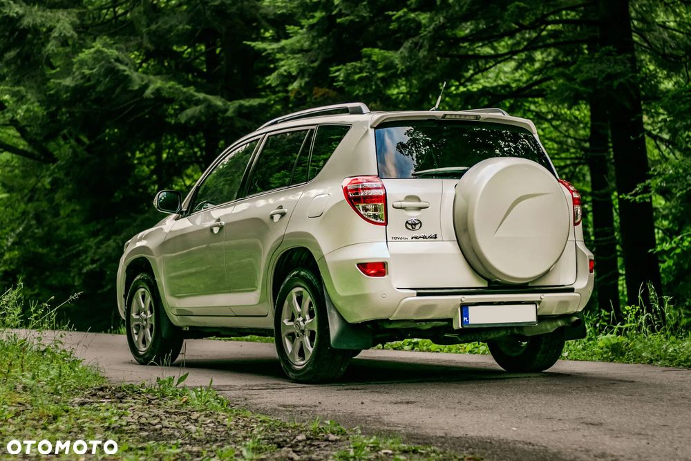 Toyota RAV4 - 5