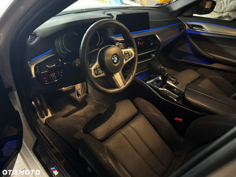 BMW Seria 5 520d xDrive Sport Line sport - 25