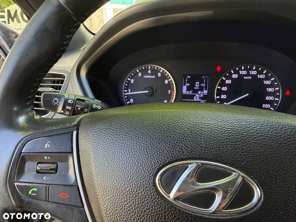 Hyundai i20 - 19