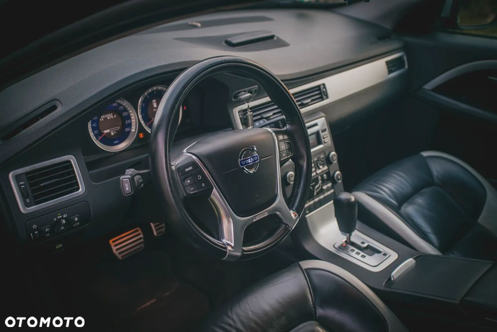 Volvo V70 2.0T Powershift RDesign - 2