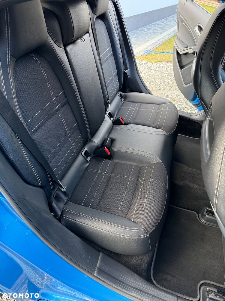 Mercedes-Benz Klasa A 180 Urban - 9