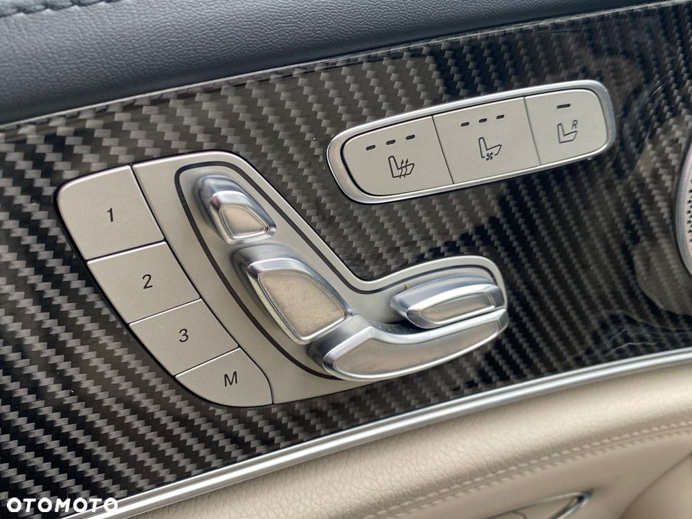 Mercedes-Benz Klasa E - 33