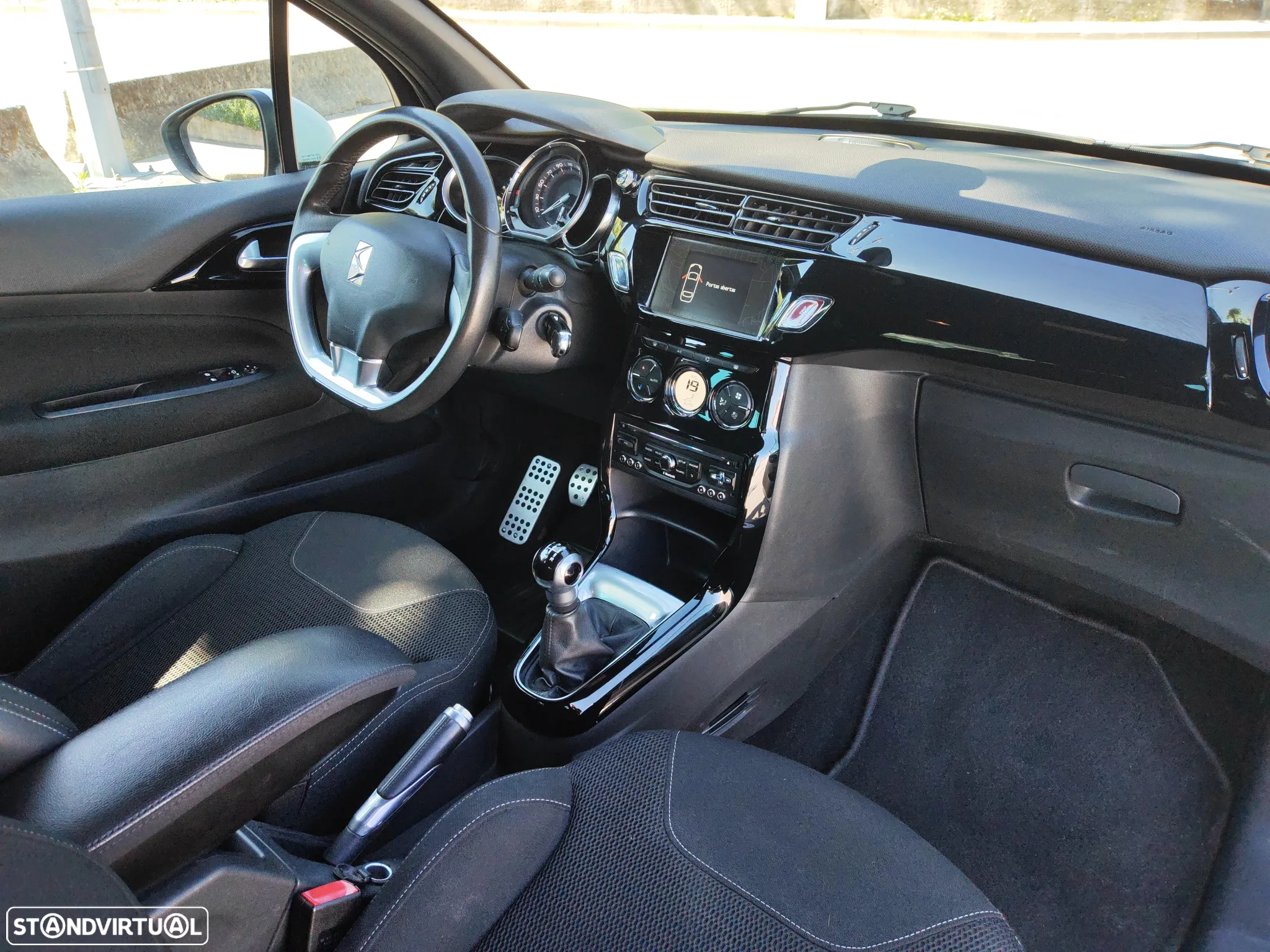 Citroën DS3 1.6 e-HDi So Chic - 6