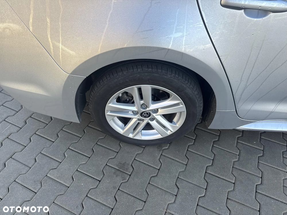 Toyota Corolla 1.8 Hybrid Comfort - 27