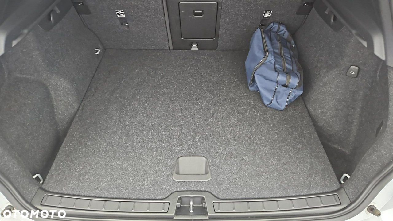 Volvo XC 40 T5 Plug-In Hybrid R-Design - 24