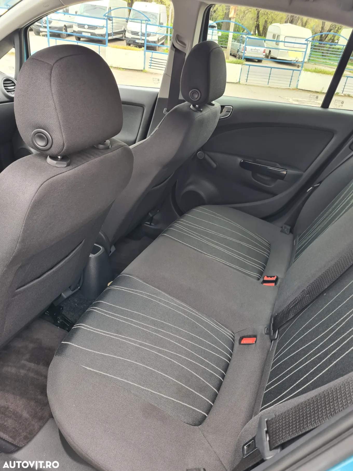 Opel Corsa 1.4 ECOTEC Color Edition - 6
