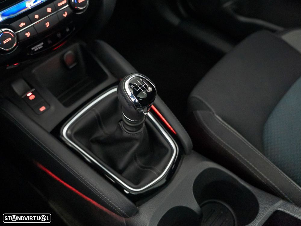 Nissan Qashqai 1.5 dCi N-Connecta - 22