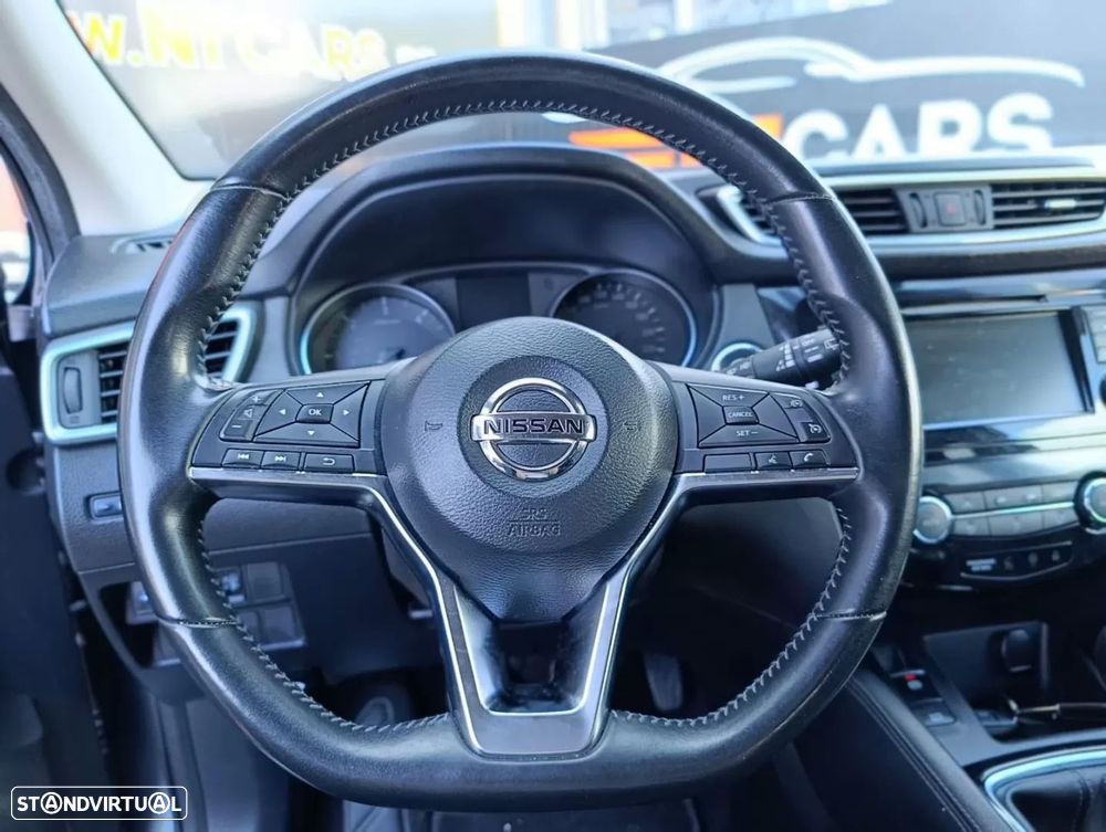 Nissan Qashqai 1.5 dCi N-Connecta J18 - 6