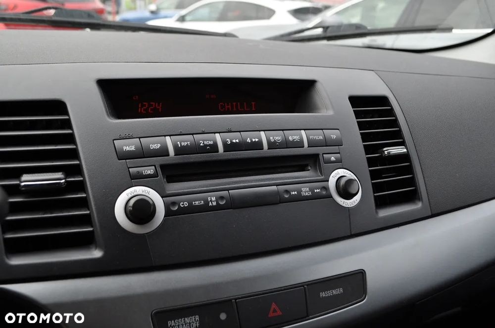 Mitsubishi Lancer 1.8 Inform LPG - 22