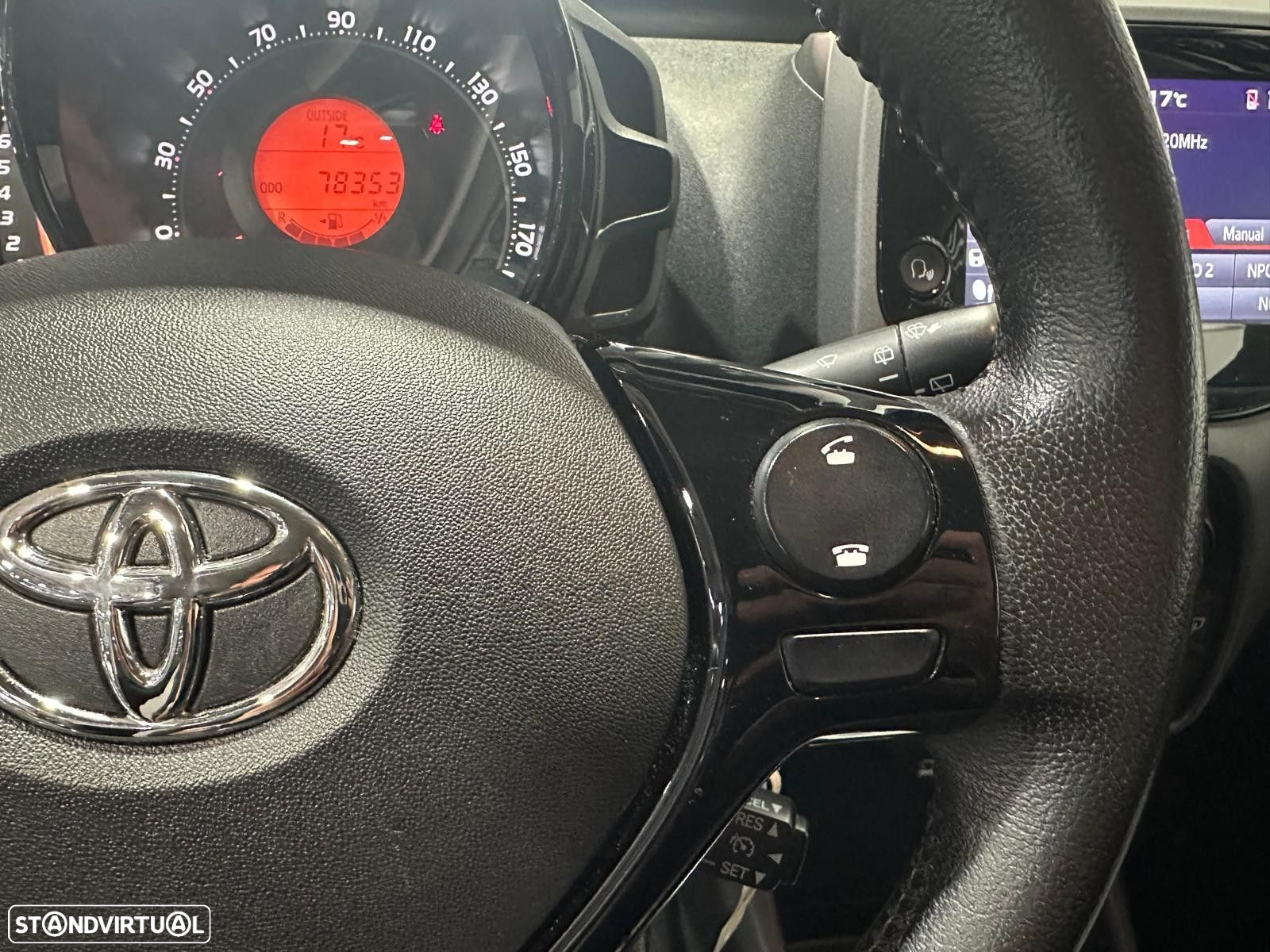 Toyota Aygo 1.0 X-Plus - 34