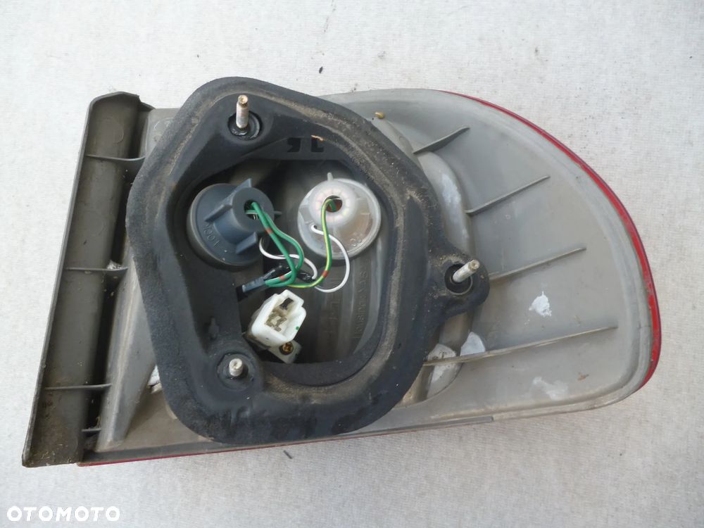 TOYOTA COROLLA E11 SEDAN LAMPA TYLNA LWEA - 2