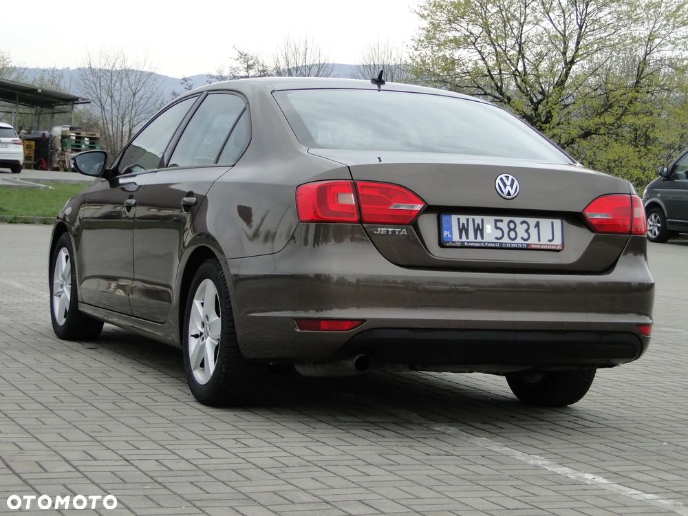 Volkswagen Jetta 1.2 TSI Comfortline - 10