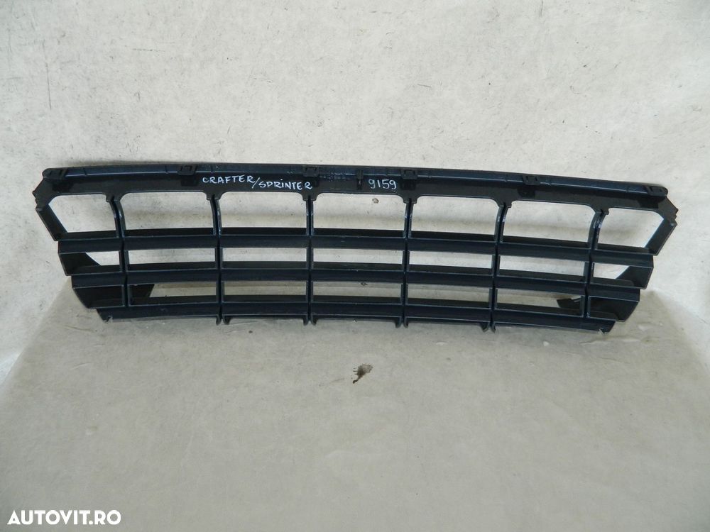 Grila intre proiectoare, VW Crafter  /  Mercedes Sprinter, 2007, 2008, 2009, 2010, 2011, 2012, 2013,  , 2E0807835A  /  9068850153 - 5