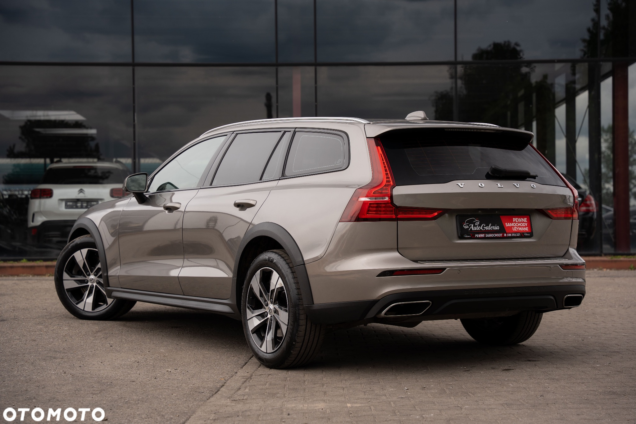 Volvo V60 Cross Country D4 AWD Geartronic Pro - 6