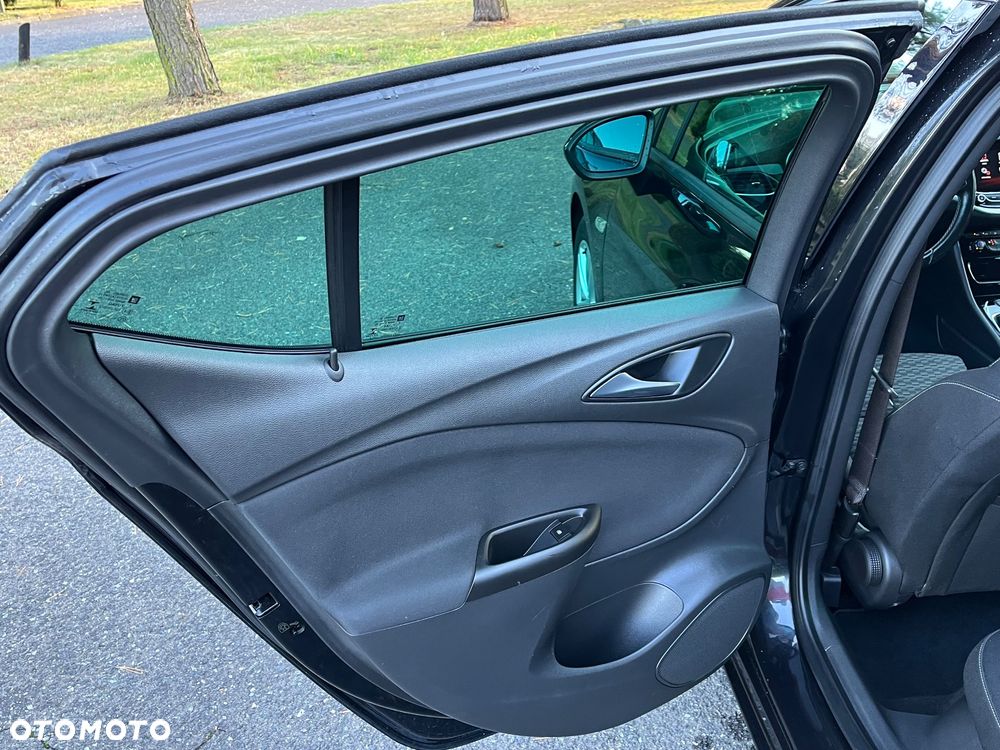 Opel Astra 1.4 Turbo Business - 22