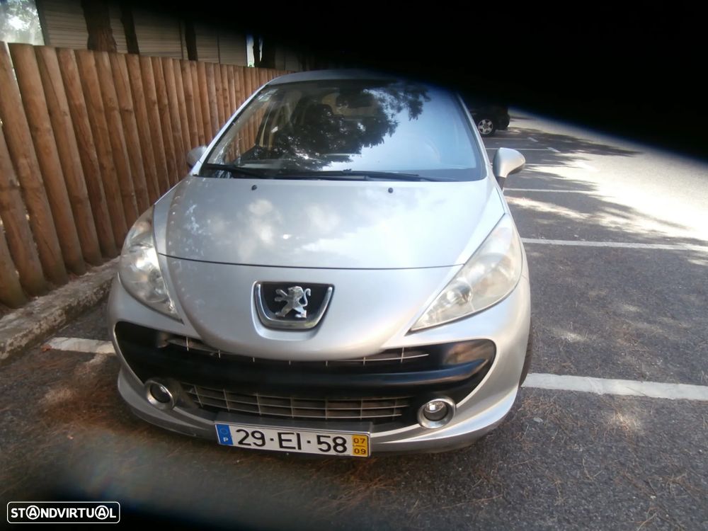 Peugeot 207 1.4 16V Open - 1