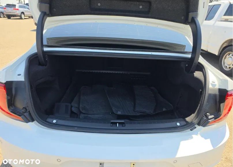 Volvo S90 - 12
