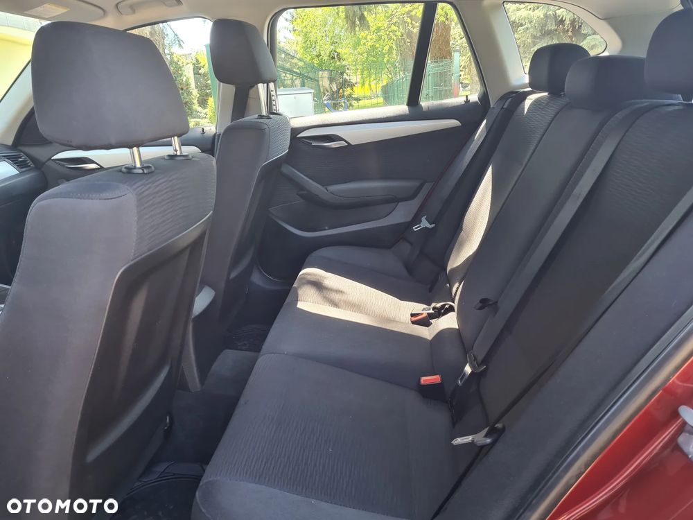 BMW X1 sDrive18i - 16