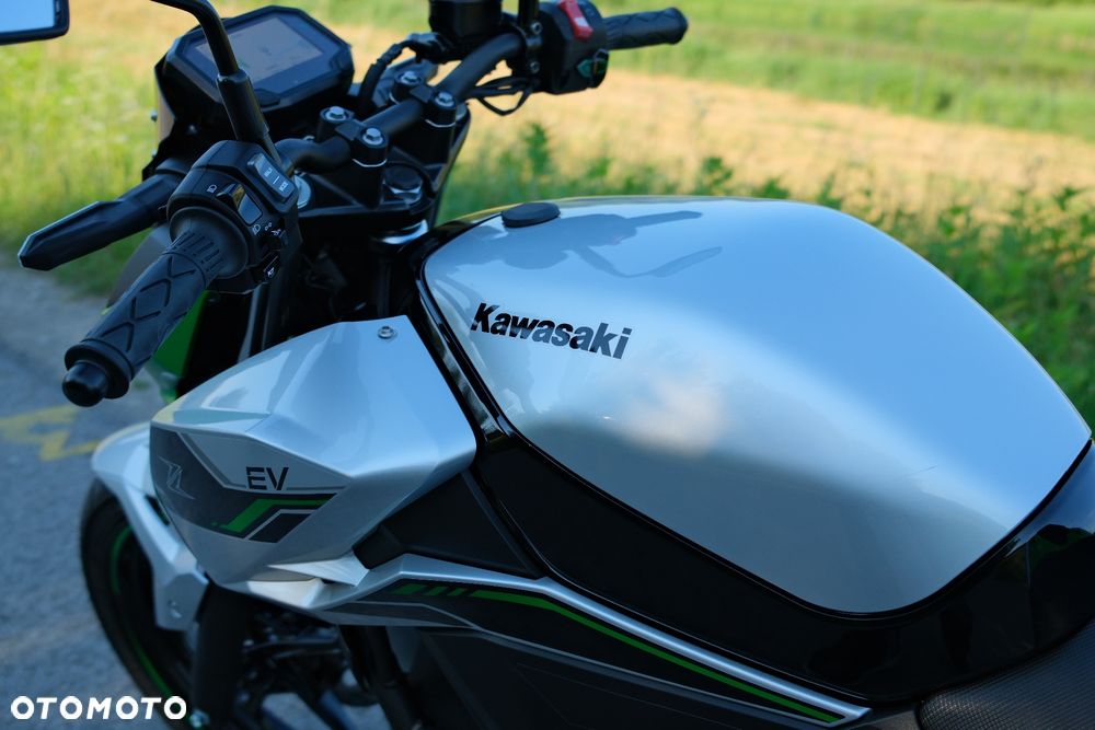 Kawasaki Z - 12