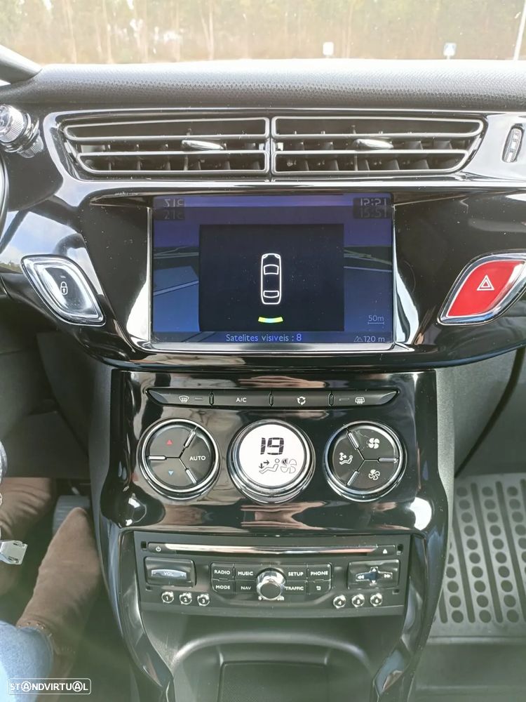 Citroën DS3 1.6 e-HDi So Irresistible - 13