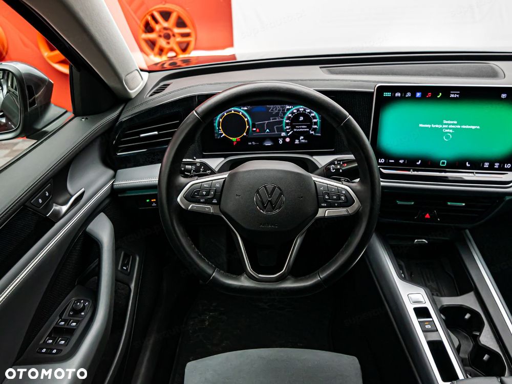 Volkswagen Passat - 13