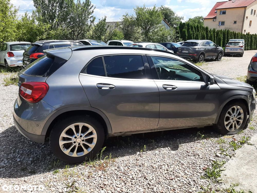 Mercedes-Benz GLA 180 d Urban - 7