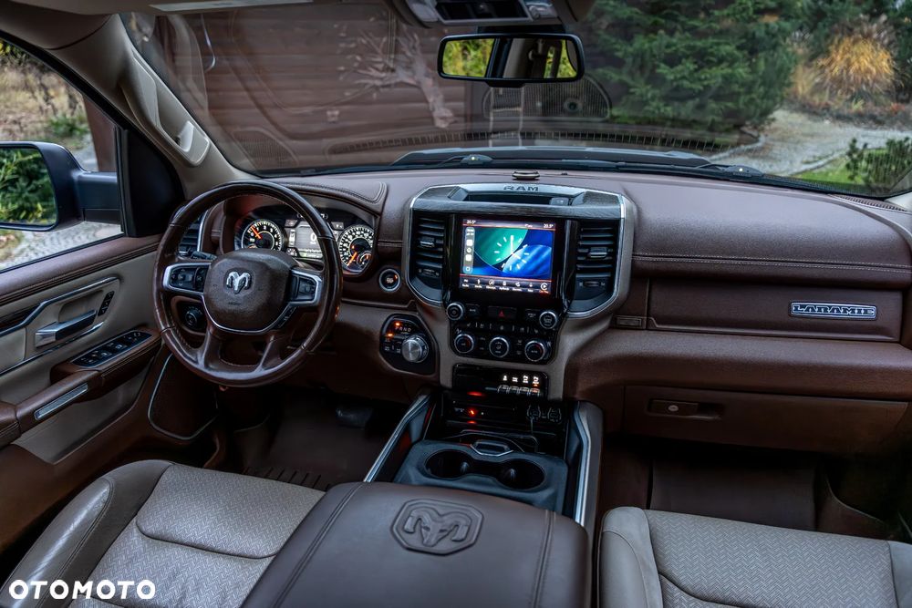 RAM 1500 5.7 Crew Cab Laramie - 31